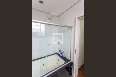 Apartamento à venda com 116m², 4 quartos e 2 vagas Apartamento à venda com 116m², 4 quartos e 2 vagasBanheiro da Suíte 1