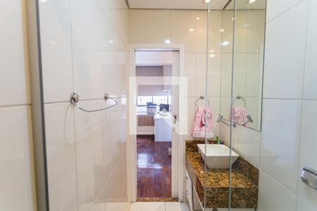 Apartamento à venda com 116m², 4 quartos e 2 vagas Apartamento à venda com 116m², 4 quartos e 2 vagasBanheiro Social