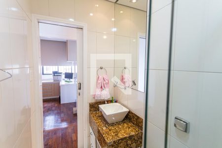 Apartamento à venda com 116m², 4 quartos e 2 vagas Apartamento à venda com 116m², 4 quartos e 2 vagasBanheiro Social