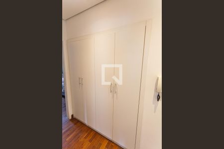 Rouparia de apartamento à venda com 4 quartos, 116m² em Funcionários, Belo Horizonte