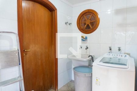 Casa para alugar com 336m², 4 quartos e 3 vagas Casa para alugar com 336m², 4 quartos e 3 vagasÁrea de Serviço