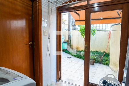 Casa para alugar com 336m², 4 quartos e 3 vagas Casa para alugar com 336m², 4 quartos e 3 vagasÁrea de Serviço