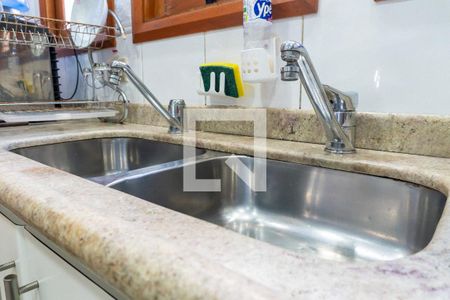 Casa para alugar com 336m², 4 quartos e 3 vagas Casa para alugar com 336m², 4 quartos e 3 vagasCozinha Detalhe