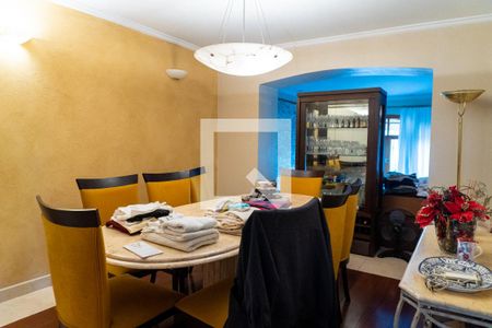 Casa para alugar com 336m², 4 quartos e 3 vagas Casa para alugar com 336m², 4 quartos e 3 vagasCopa