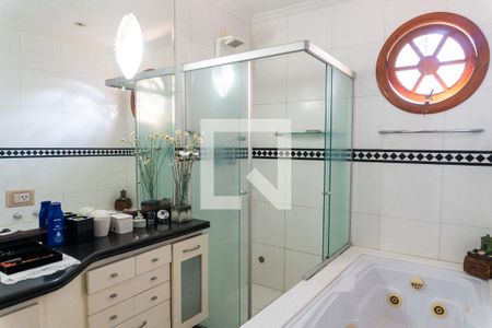 Casa para alugar com 336m², 4 quartos e 3 vagas Casa para alugar com 336m², 4 quartos e 3 vagasBanheiro da Suíte 1