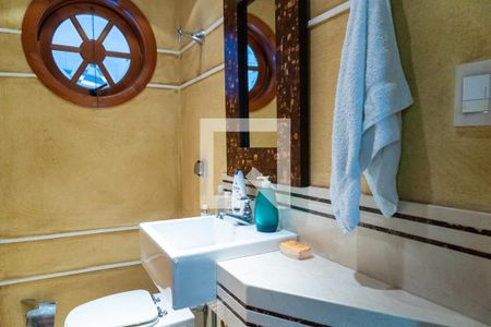 Casa para alugar com 336m², 4 quartos e 3 vagas Casa para alugar com 336m², 4 quartos e 3 vagasLavabo