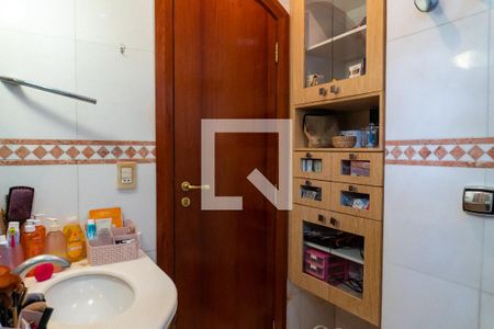 Casa para alugar com 336m², 4 quartos e 3 vagas Casa para alugar com 336m², 4 quartos e 3 vagasBanheiro da Suíte 2