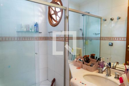 Casa para alugar com 336m², 4 quartos e 3 vagas Casa para alugar com 336m², 4 quartos e 3 vagasBanheiro da Suíte 2