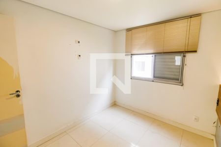 Quarto 1 de apartamento para alugar com 2 quartos, 42m² em Parque Munhoz, São Paulo