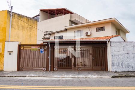 Casa à venda com 169m², 3 quartos e 3 vagasFachada