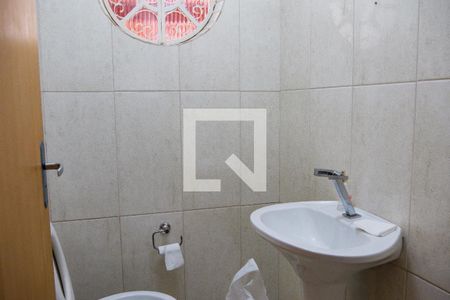 Casa à venda com 169m², 3 quartos e 3 vagasBanheiro Social 2