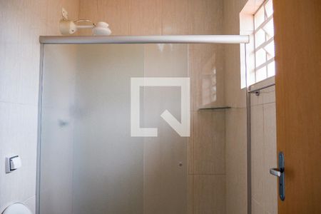 Casa à venda com 169m², 3 quartos e 3 vagasBanheiro da Suíte