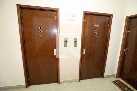 Apartamento à venda com 70m², 2 quartos e 1 vagaElevador