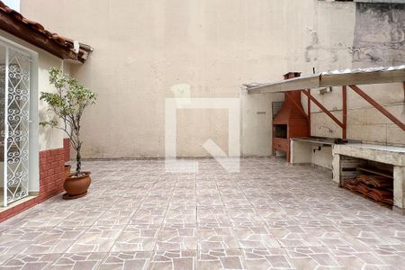 Casa à venda com 148m², 2 quartos e sem vagaQuintal com Churrasqueira