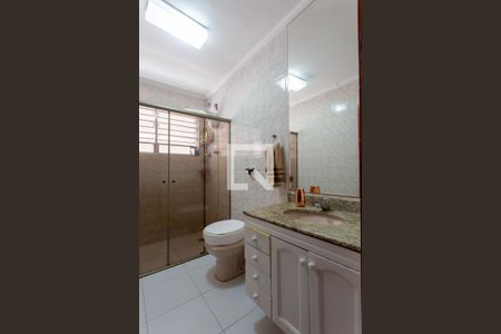 Casa à venda com 120m², 3 quartos e 1 vaga Casa à venda com 120m², 3 quartos e 1 vagaBanheiro