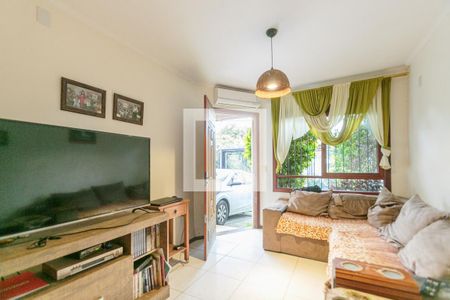 Sala de casa de condomínio à venda com 2 quartos, 69m² em Hípica, Porto Alegre