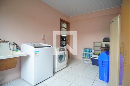 Casa à venda com 264m², 3 quartos e 3 vagasÁrea de Serviço