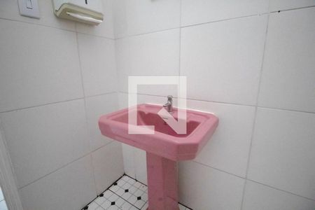 Casa à venda com 111m², 2 quartos e 1 vaga Casa à venda com 111m², 2 quartos e 1 vagaBanheiro