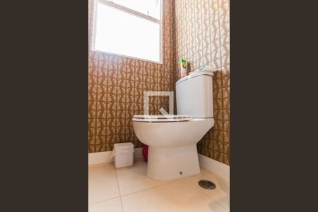 Casa de condomínio à venda com 700m², 4 quartos e 6 vagas Casa de condomínio à venda com 700m², 4 quartos e 6 vagasBanheiro do Closet