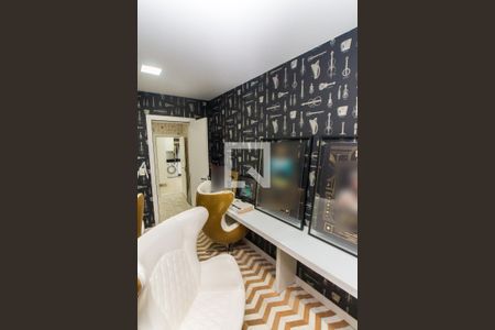 Casa de condomínio à venda com 700m², 4 quartos e 6 vagas Casa de condomínio à venda com 700m², 4 quartos e 6 vagasEstúdio