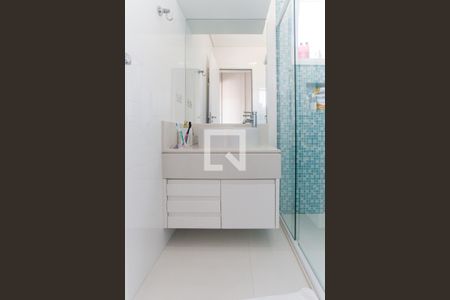 Casa de condomínio à venda com 700m², 4 quartos e 6 vagas Casa de condomínio à venda com 700m², 4 quartos e 6 vagasBanheiro da Suíte 3