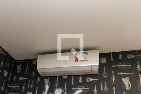 Casa de condomínio à venda com 700m², 4 quartos e 6 vagas Casa de condomínio à venda com 700m², 4 quartos e 6 vagasEstúdio