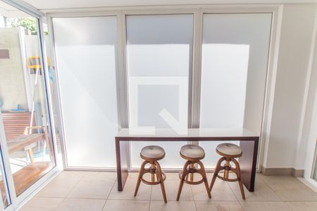 Casa de condomínio à venda com 700m², 4 quartos e 6 vagas Casa de condomínio à venda com 700m², 4 quartos e 6 vagasÁrea Gourmet