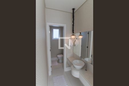 Casa de condomínio à venda com 700m², 4 quartos e 6 vagas Casa de condomínio à venda com 700m², 4 quartos e 6 vagasLavabo