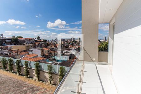 Casa de condomínio à venda com 700m², 4 quartos e 6 vagas Casa de condomínio à venda com 700m², 4 quartos e 6 vagasVaranda