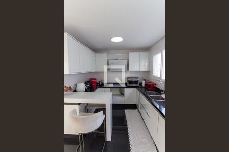 Casa de condomínio à venda com 700m², 4 quartos e 6 vagas Casa de condomínio à venda com 700m², 4 quartos e 6 vagasCozinha