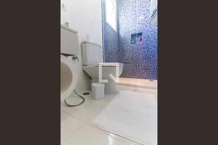 Casa de condomínio à venda com 700m², 4 quartos e 6 vagas Casa de condomínio à venda com 700m², 4 quartos e 6 vagasBanheiro da Suíte 4