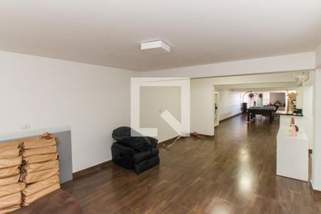 Casa de condomínio à venda com 700m², 4 quartos e 6 vagas Casa de condomínio à venda com 700m², 4 quartos e 6 vagasSalão