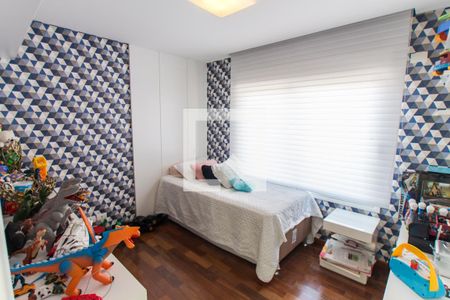 Casa de condomínio à venda com 700m², 4 quartos e 6 vagas Casa de condomínio à venda com 700m², 4 quartos e 6 vagasSuíte 3