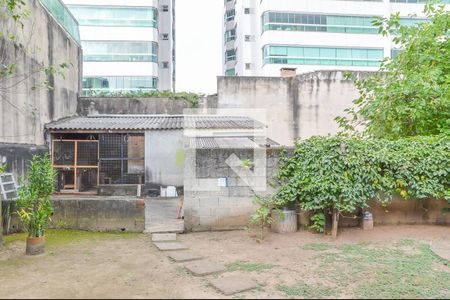 Casa à venda com 412m², 3 quartos e 1 vaga Casa à venda com 412m², 3 quartos e 1 vagaQuintal