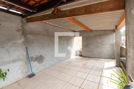 Casa à venda com 90m², 2 quartos e 1 vagaQuintal