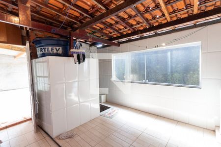 Casa à venda com 90m², 2 quartos e 1 vagaLavanderia