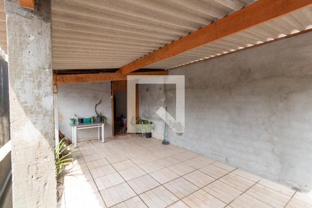 Casa à venda com 90m², 2 quartos e 1 vagaQuintal