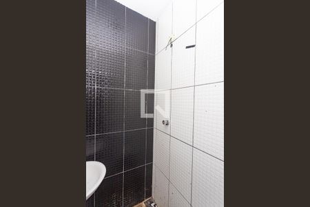 Casa à venda com 50m², 1 quarto e sem vaga Casa à venda com 50m², 1 quarto e sem vagaBanheiro