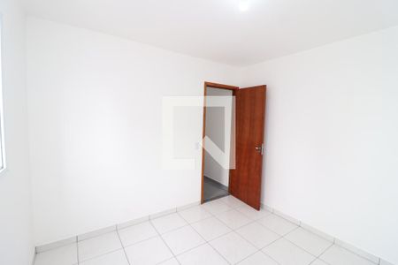 Quarto 2 de apartamento para alugar com 2 quartos, 52m² em Vila Esperança, São Paulo