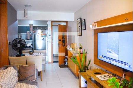 Sala com varanda de apartamento para alugar com 1 quarto, 56m² em Caminho das Árvores, Salvador