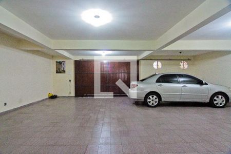 Casa para alugar com 340m², 4 quartos e 8 vagas Casa para alugar com 340m², 4 quartos e 8 vagasGaragem