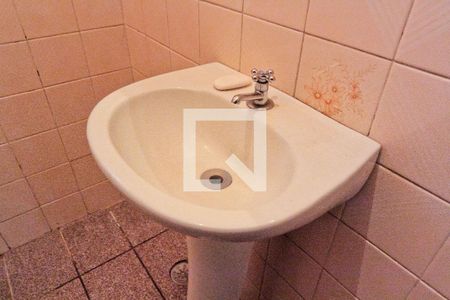 Casa para alugar com 340m², 4 quartos e 8 vagas Casa para alugar com 340m², 4 quartos e 8 vagasBanheiro de Serviço