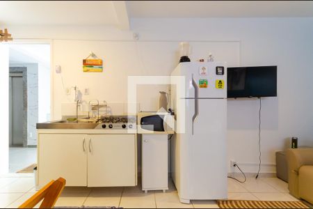 Sala/Cozinha de kitnet/studio para alugar com 1 quarto, 26m² em Amaralina, Salvador