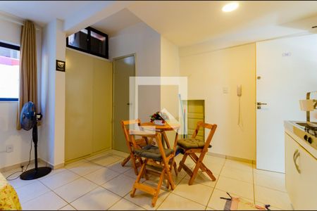 Sala/Cozinha de kitnet/studio para alugar com 1 quarto, 26m² em Amaralina, Salvador