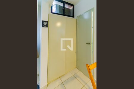 Studio para alugar com 26m², 1 quarto e sem vaga Studio para alugar com 26m², 1 quarto e sem vagaSala/Quarto- armario