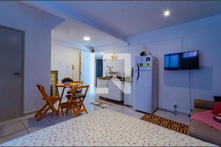 Sala/Cozinha de kitnet/studio para alugar com 1 quarto, 26m² em Amaralina, Salvador