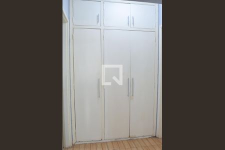 Apartamento à venda com 100m², 3 quartos e 1 vaga Apartamento à venda com 100m², 3 quartos e 1 vagaArmário Corredor