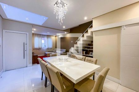 Sala de casa para alugar com 3 quartos, 144m² em Vila Carbone, São Paulo