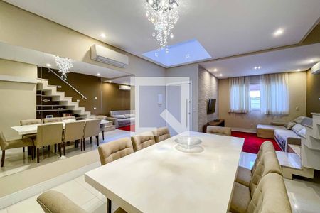 Sala de casa para alugar com 3 quartos, 144m² em Vila Carbone, São Paulo