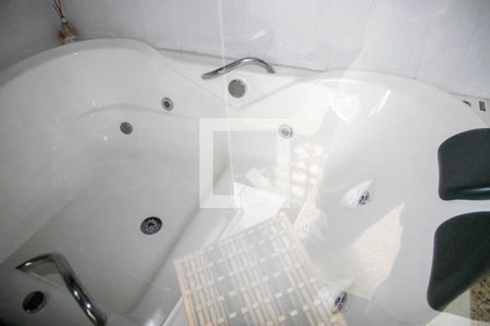 Casa à venda com 100m², 3 quartos e 2 vagasBanheiro do Quarto 2